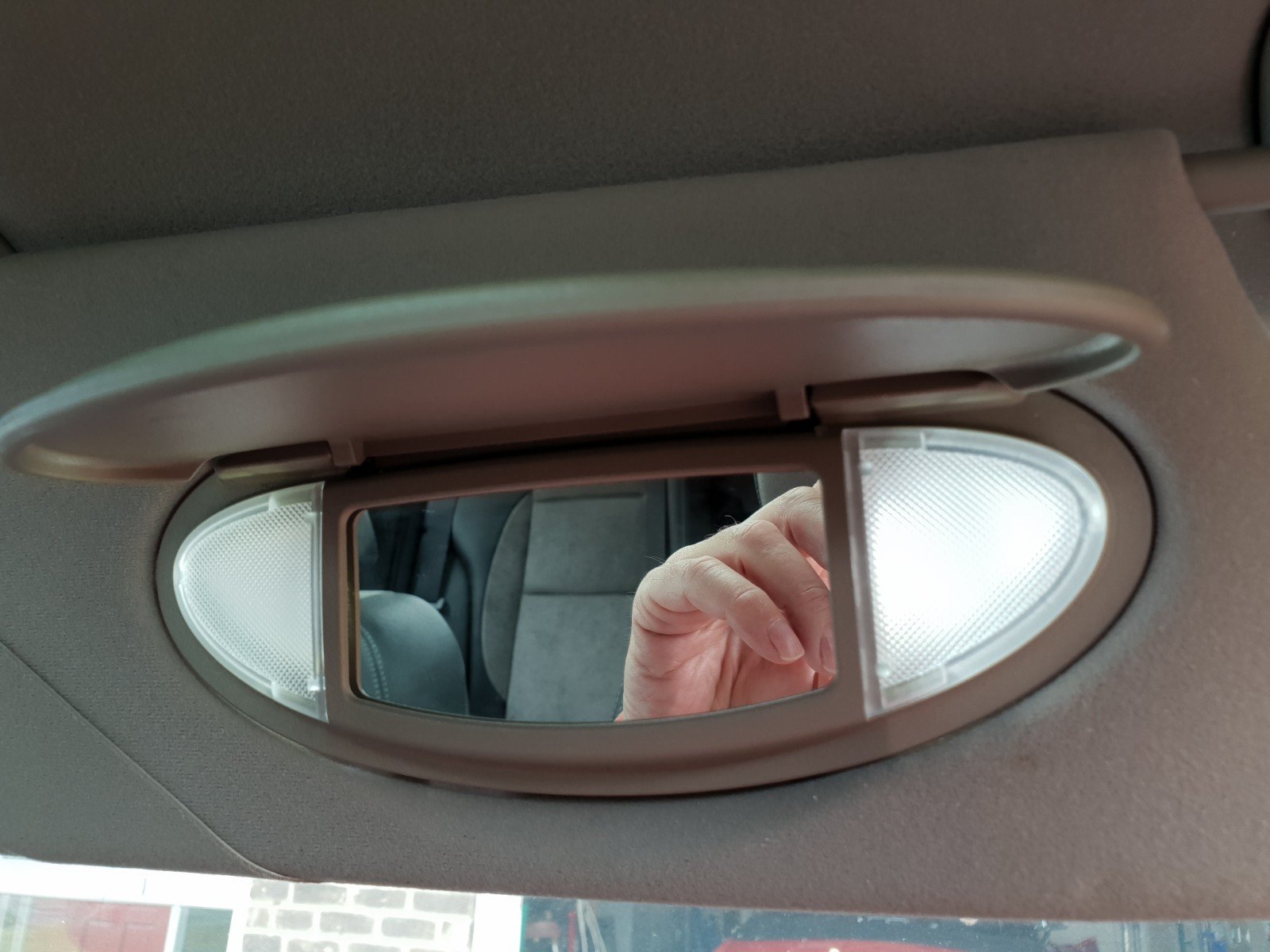 Mgzt sunvisor